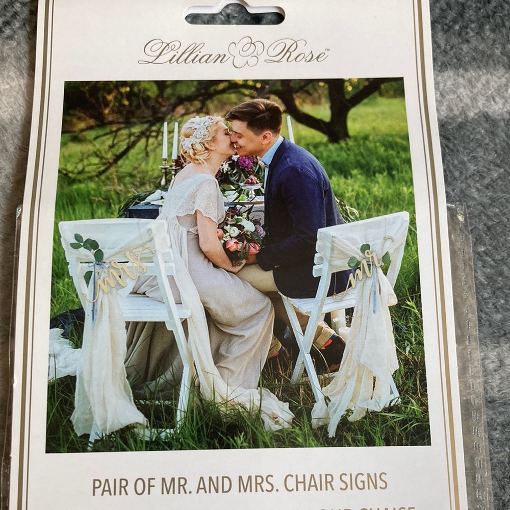 NWT Lillian & Rose Pair of gold Mr & Mrs Chair Signs